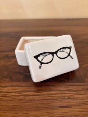 Reading Glasses Motif Small Ceramic Trinket Dish with Lid - Contact Lens Holder